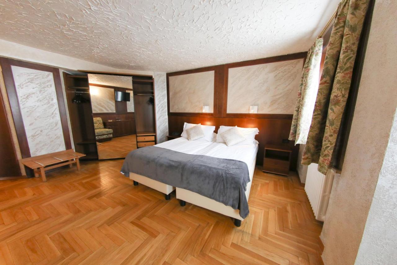 Hotel Sporting Breuil-Cervinia Bagian luar foto