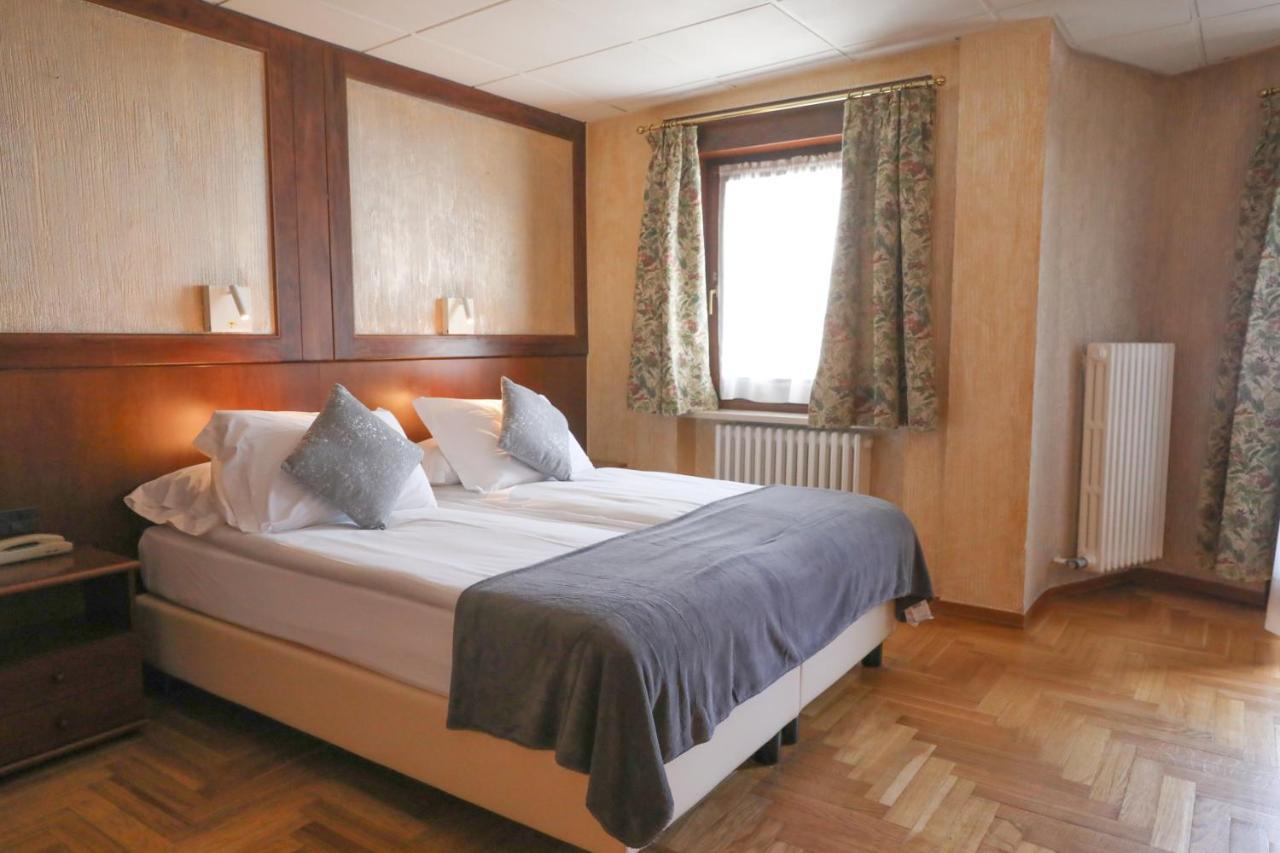 Hotel Sporting Breuil-Cervinia Bagian luar foto