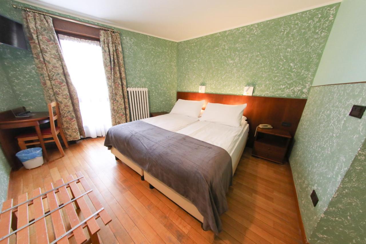 Hotel Sporting Breuil-Cervinia Bagian luar foto