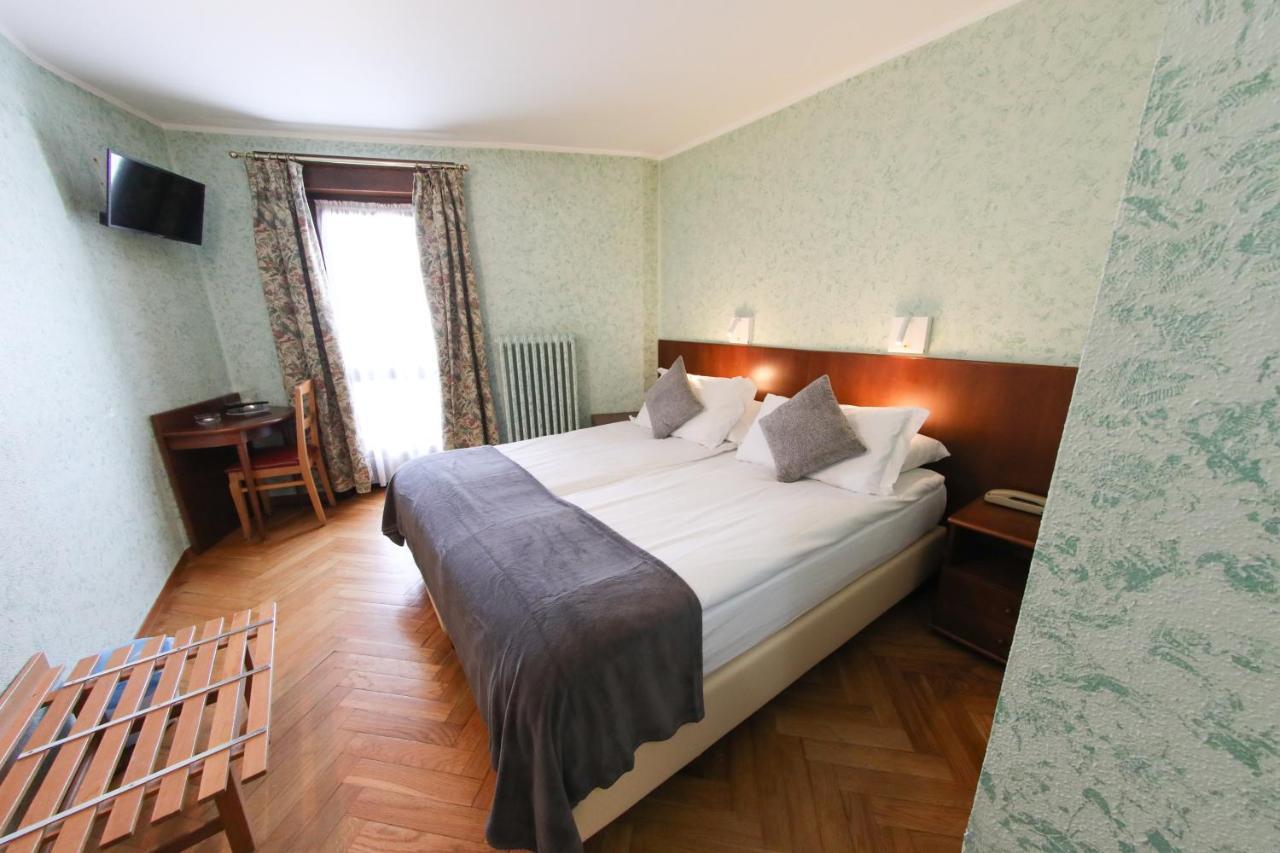 Hotel Sporting Breuil-Cervinia Bagian luar foto