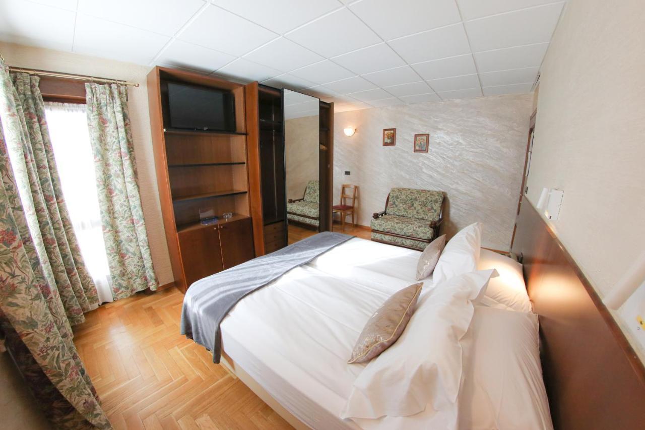 Hotel Sporting Breuil-Cervinia Bagian luar foto