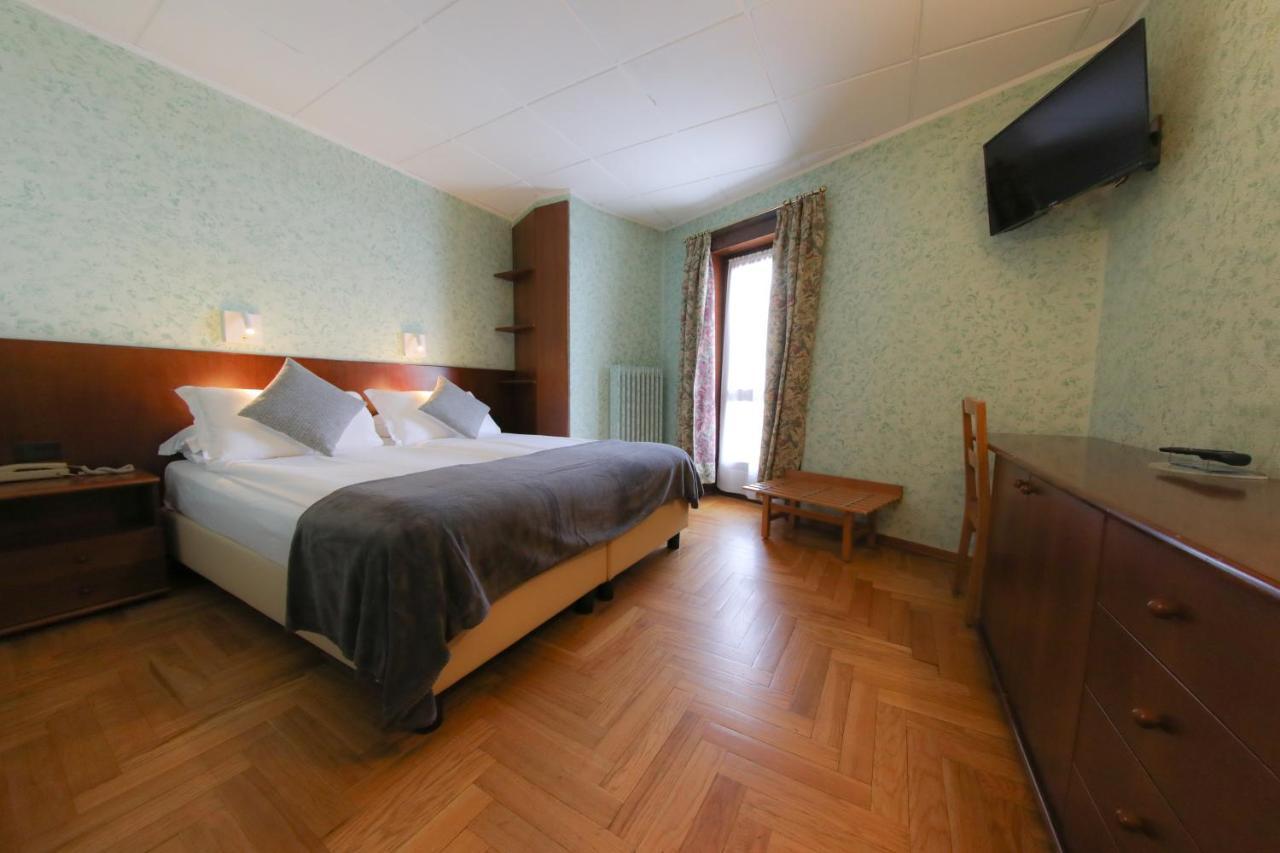 Hotel Sporting Breuil-Cervinia Bagian luar foto