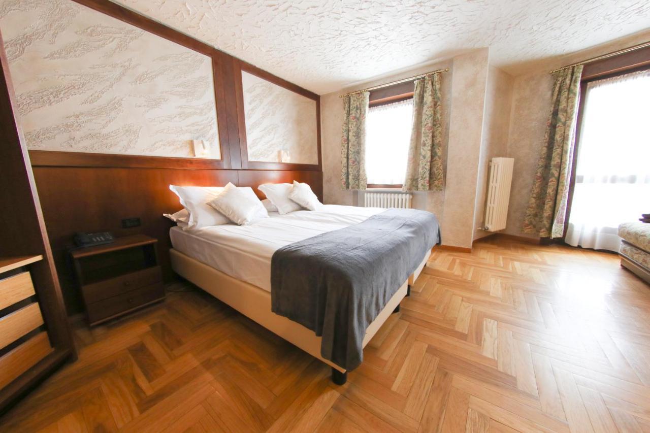Hotel Sporting Breuil-Cervinia Bagian luar foto