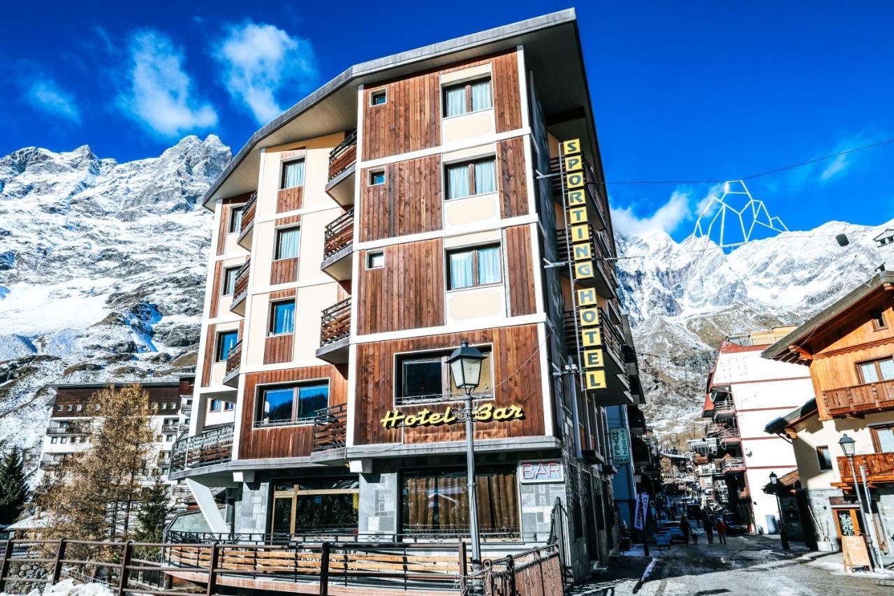 Hotel Sporting Breuil-Cervinia Bagian luar foto