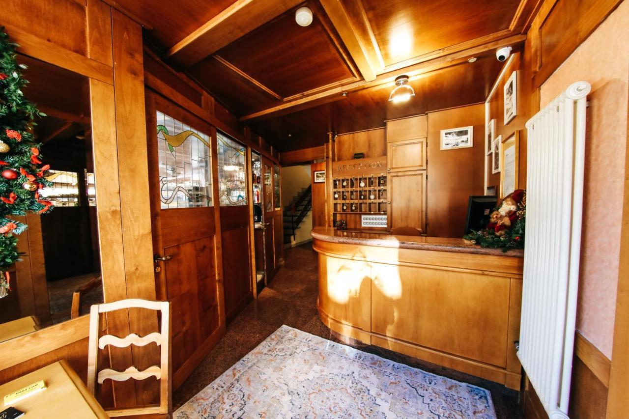 Hotel Sporting Breuil-Cervinia Bagian luar foto
