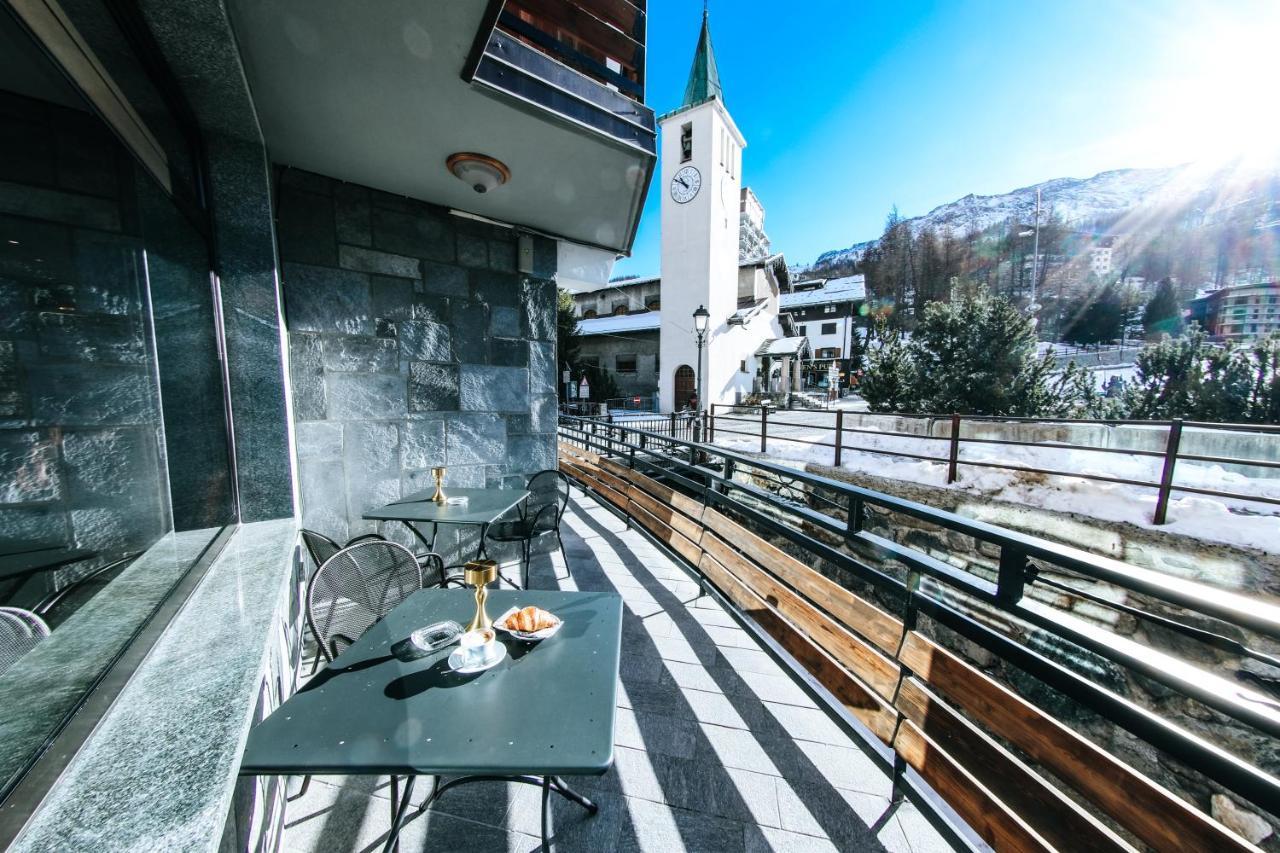 Hotel Sporting Breuil-Cervinia Bagian luar foto